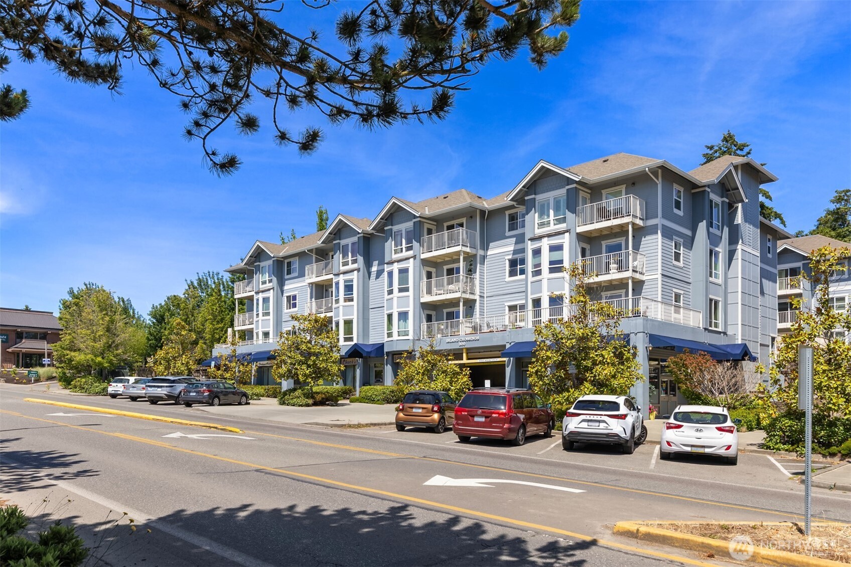 300 High School Road Northeast, Unit 412 Bainbridge Island, WA 98110 - Photo 3 of 25