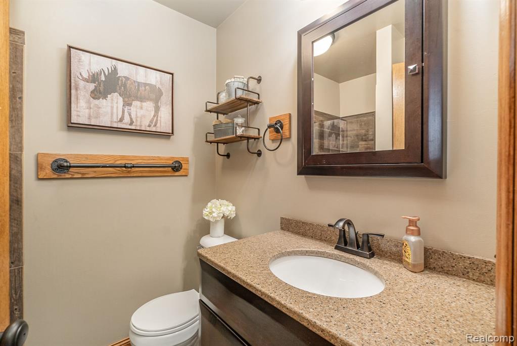 2019 Mosher Road Kawkawlin, MI 48631 - Photo 17 of 35
