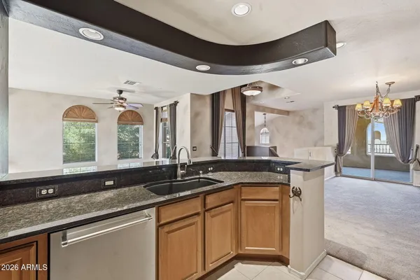 $389,500 | 10655 North 9th Street, Unit 232, Phoenix, AZ 85020