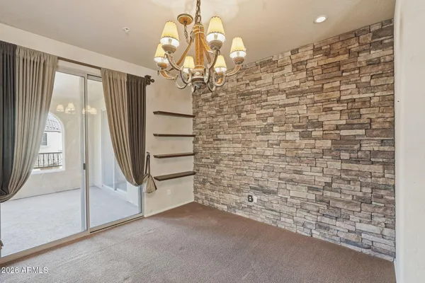 $389,500 | 10655 North 9th Street, Unit 232, Phoenix, AZ 85020