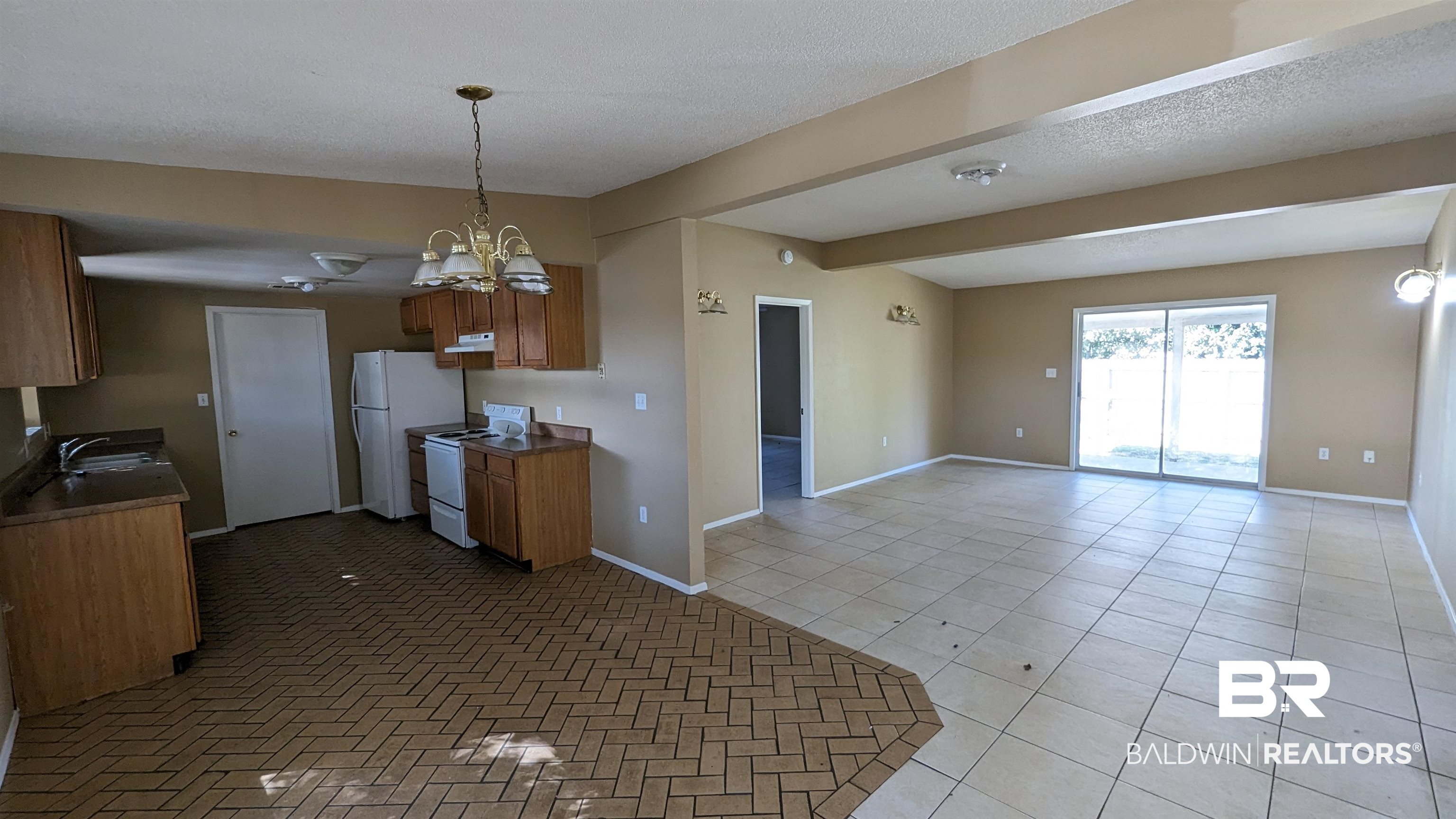 1616 North Cedar Street, Unit 1616 Foley, AL 36535 - Photo 2 of 10