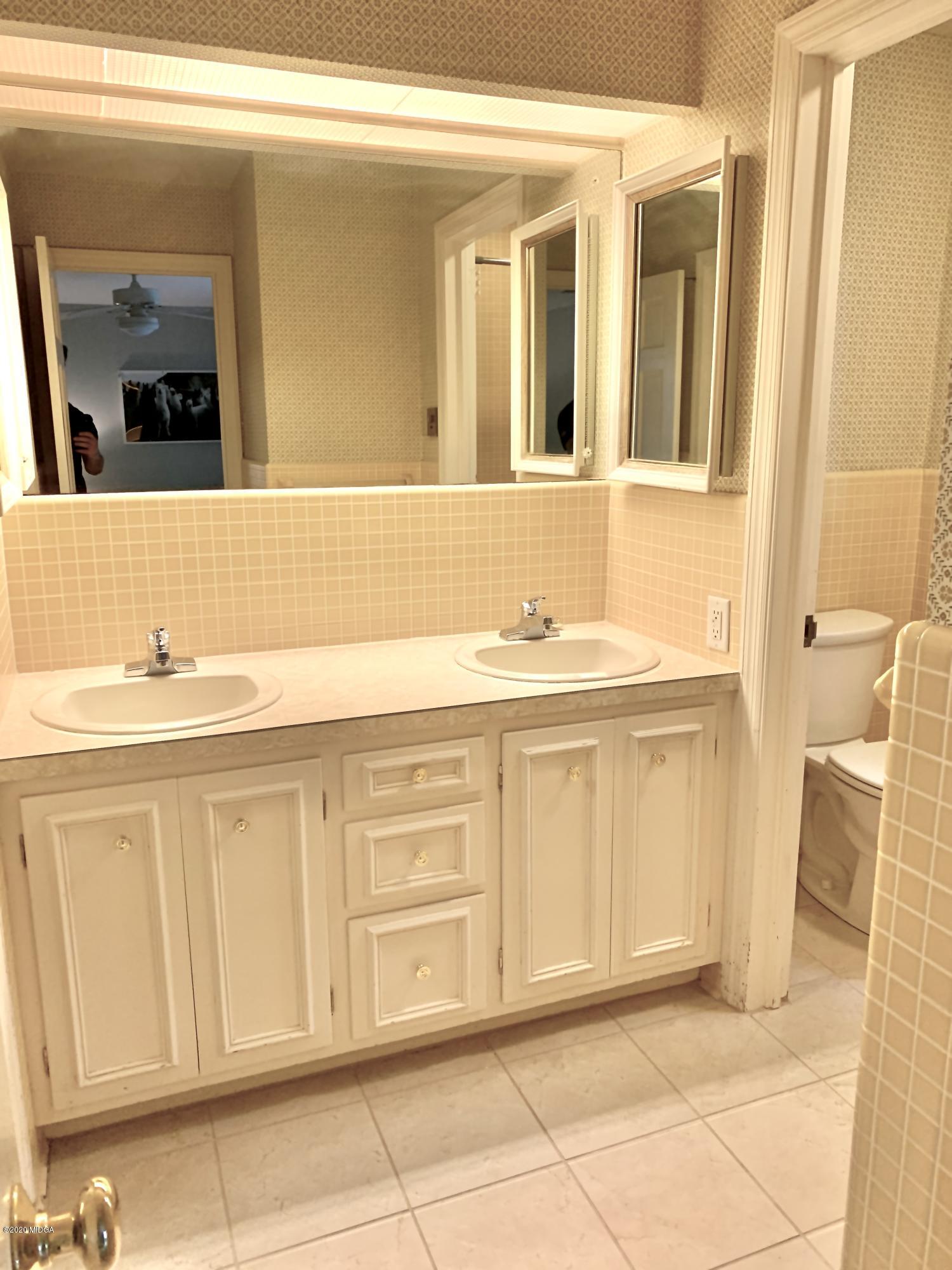 750 Kings Mountain Road Macon, GA 31210 - Photo 17 of 31 Master Bathroom