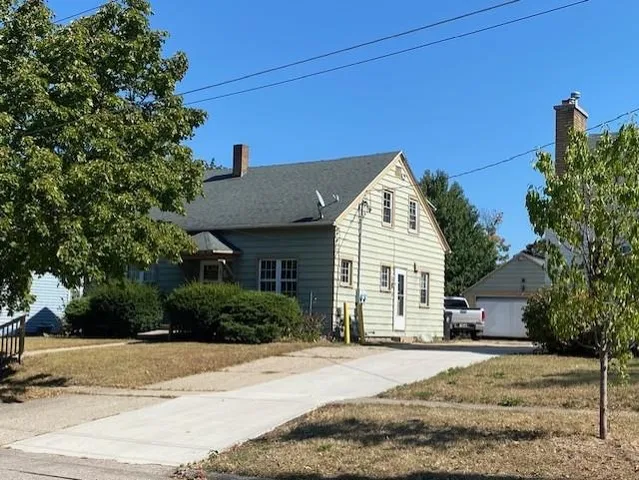 $3,999,000 | 2612 Blarney Stone Drive, Beloit, WI 53511