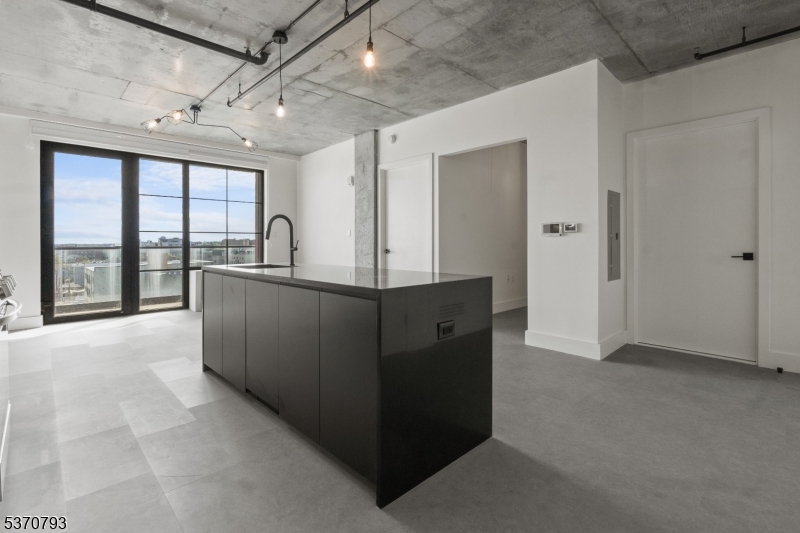 65 McWhorter Street, Unit 705 Newark, NJ 07105 - Photo 9 of 28