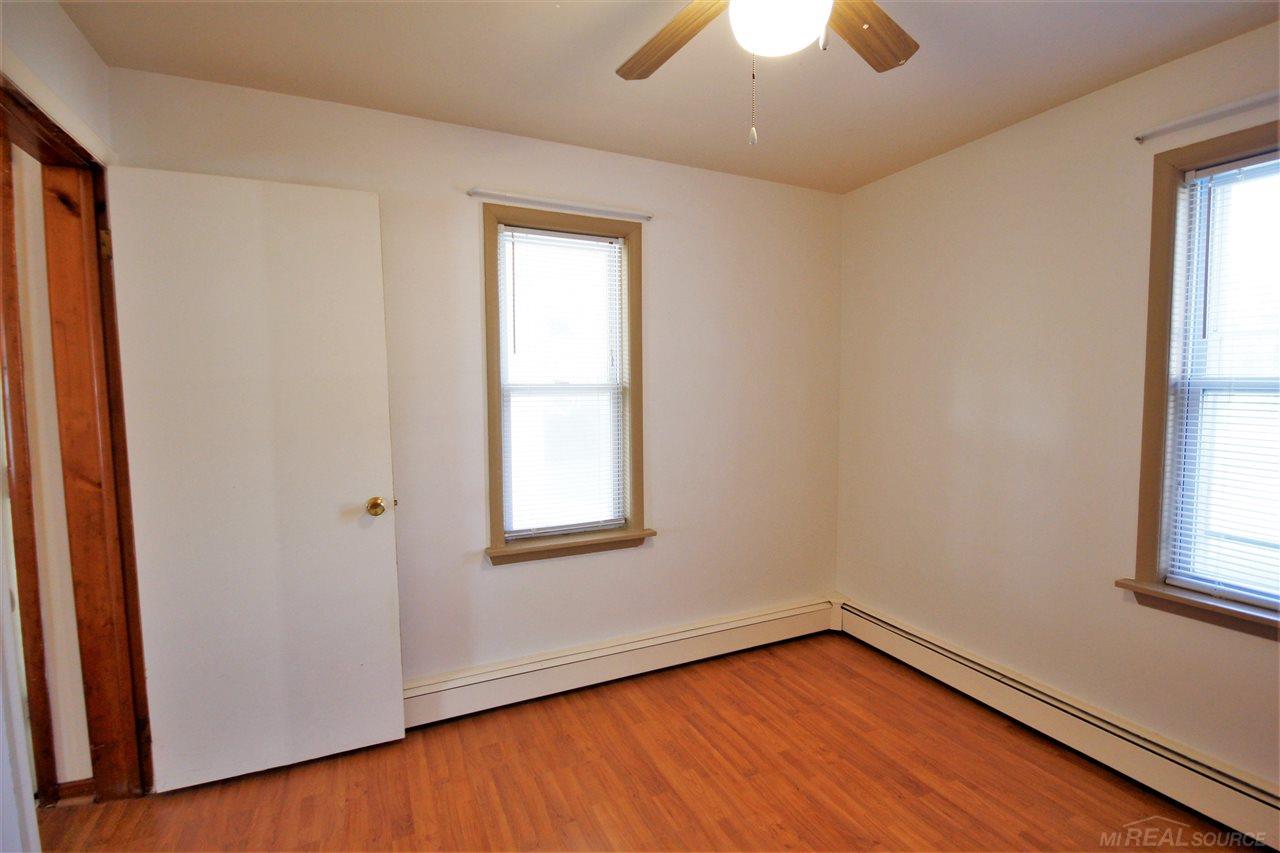 11443 Masters Road Memphis, MI 48041 - Photo 8 of 22 31391315-7.JPG