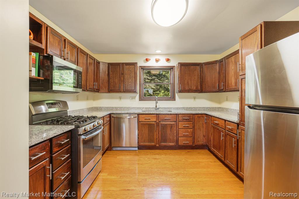 1831 Roods Lake Road Lapeer, MI 48446 - Photo 21 of 56