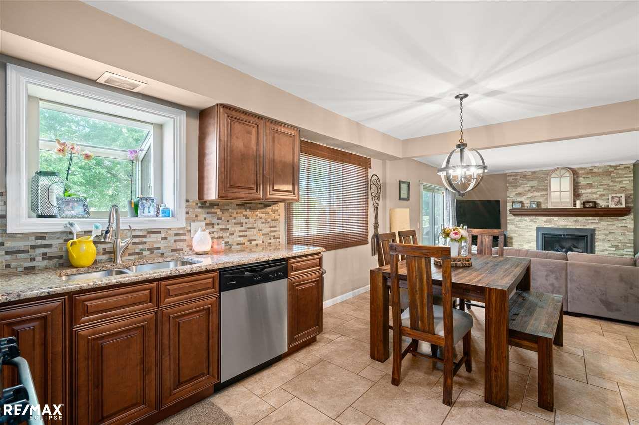 47602 Tilch Road Macomb, MI 48044 - Photo 9 of 25 31389625-8.JPG