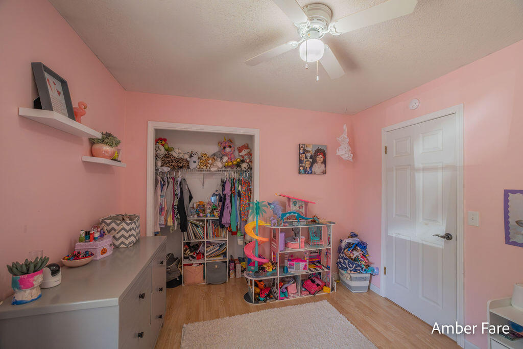 1508 Hendrick Road Muskegon, MI 49441 - Photo 18 of 42 Bedroom