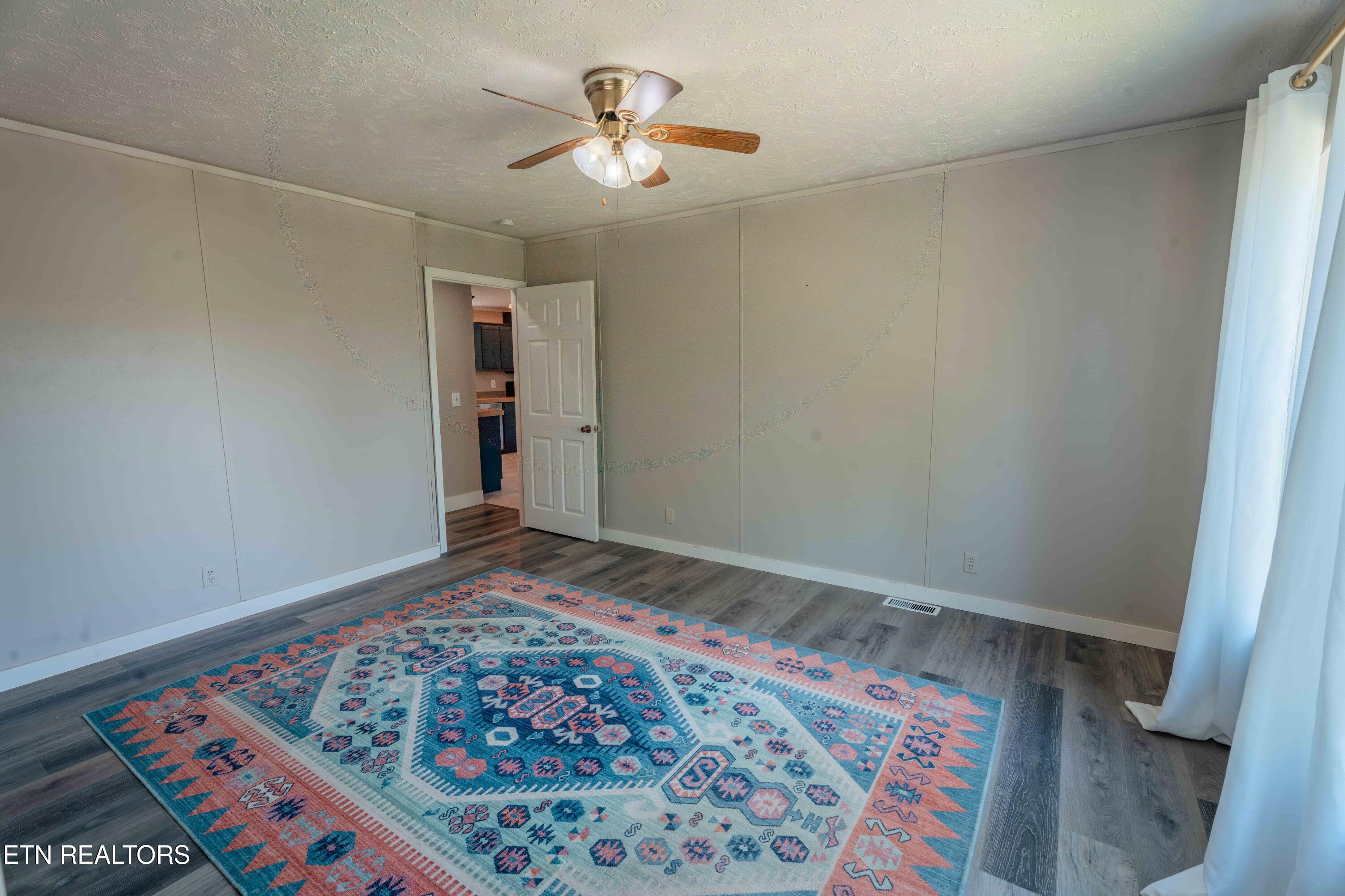 631 Laurel Road Clinton, TN 37716 - Photo 31 of 43 Second Bedroom