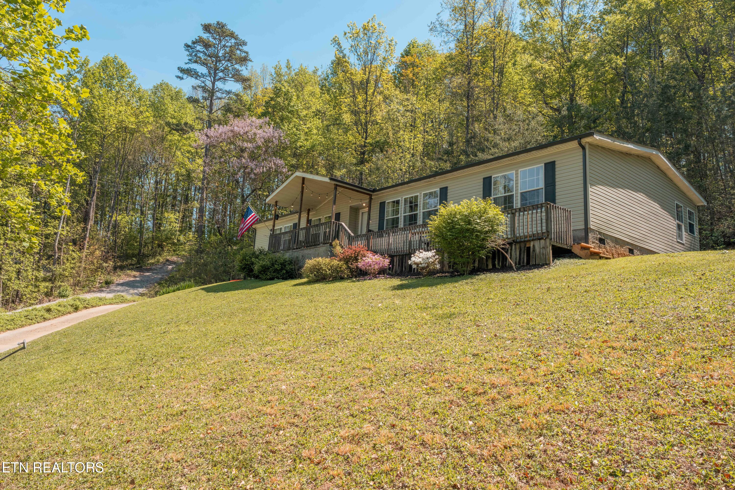 631 Laurel Road Clinton, TN 37716 - Photo 42 of 43 Peaceful Country Setting