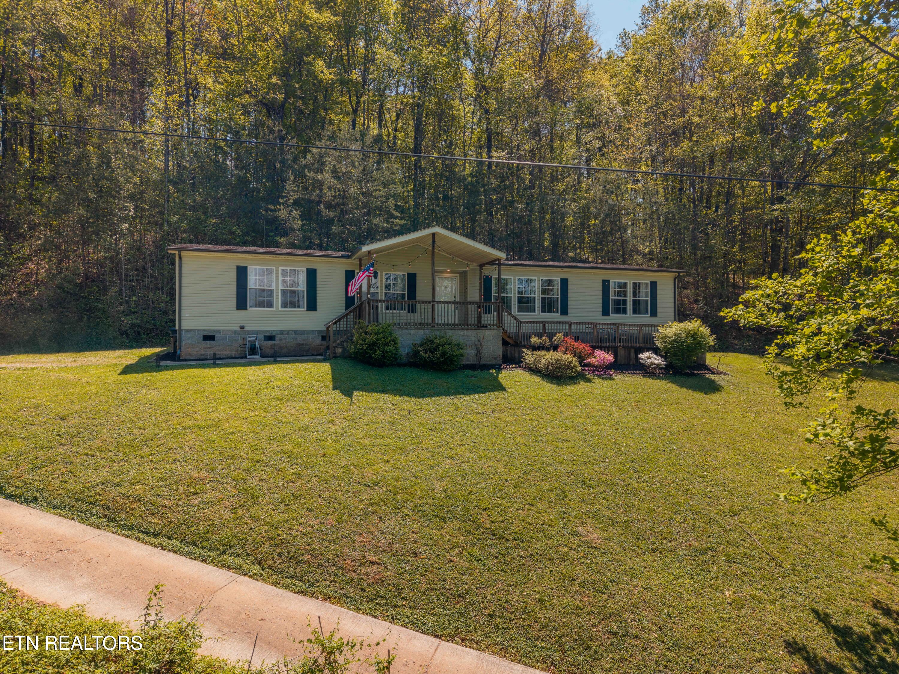 631 Laurel Road Clinton, TN 37716 - Photo 43 of 43 Welcome to 631 Laurel Rd