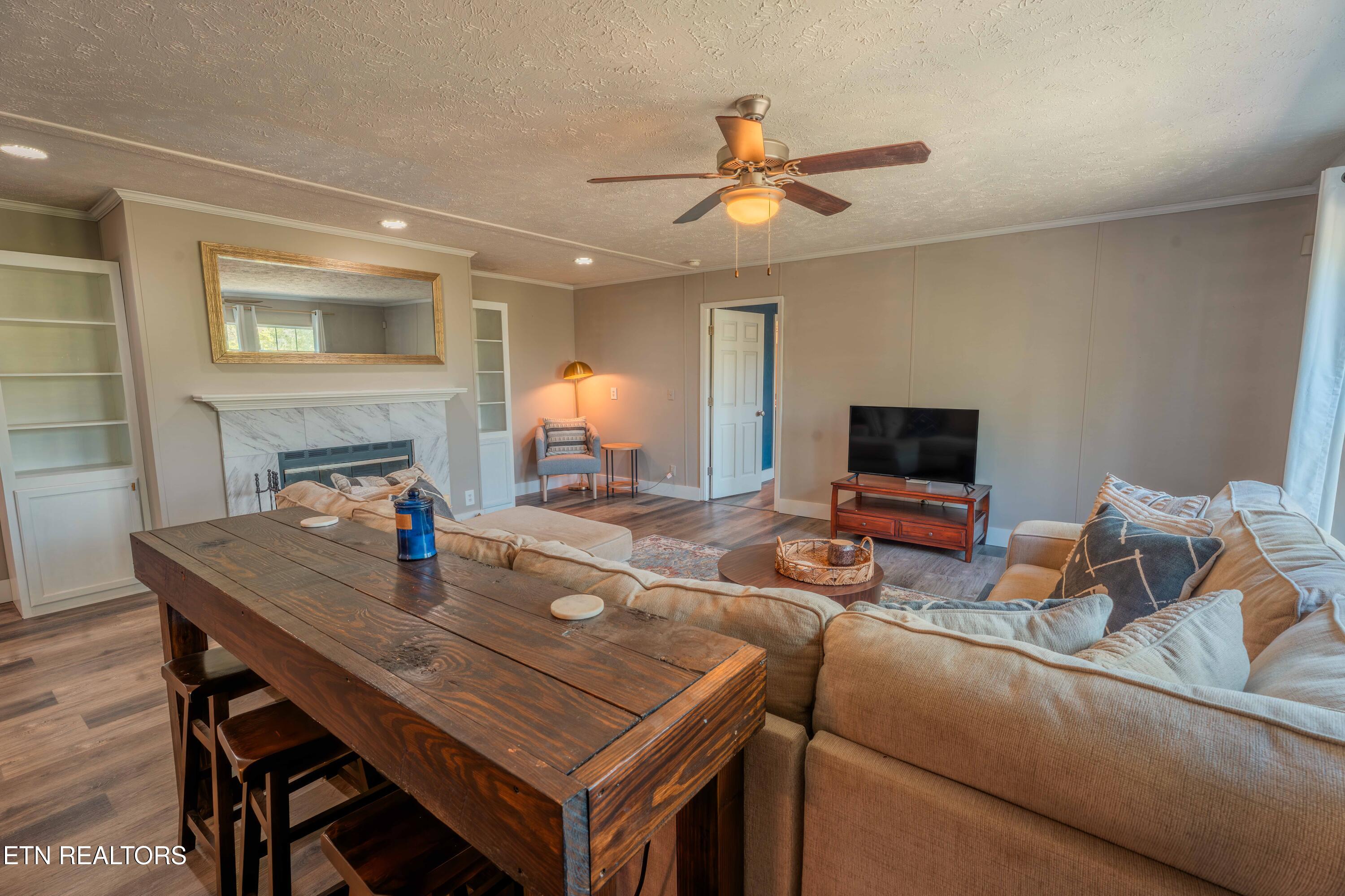 631 Laurel Road Clinton, TN 37716 - Photo 7 of 43 Move-In Ready Interior