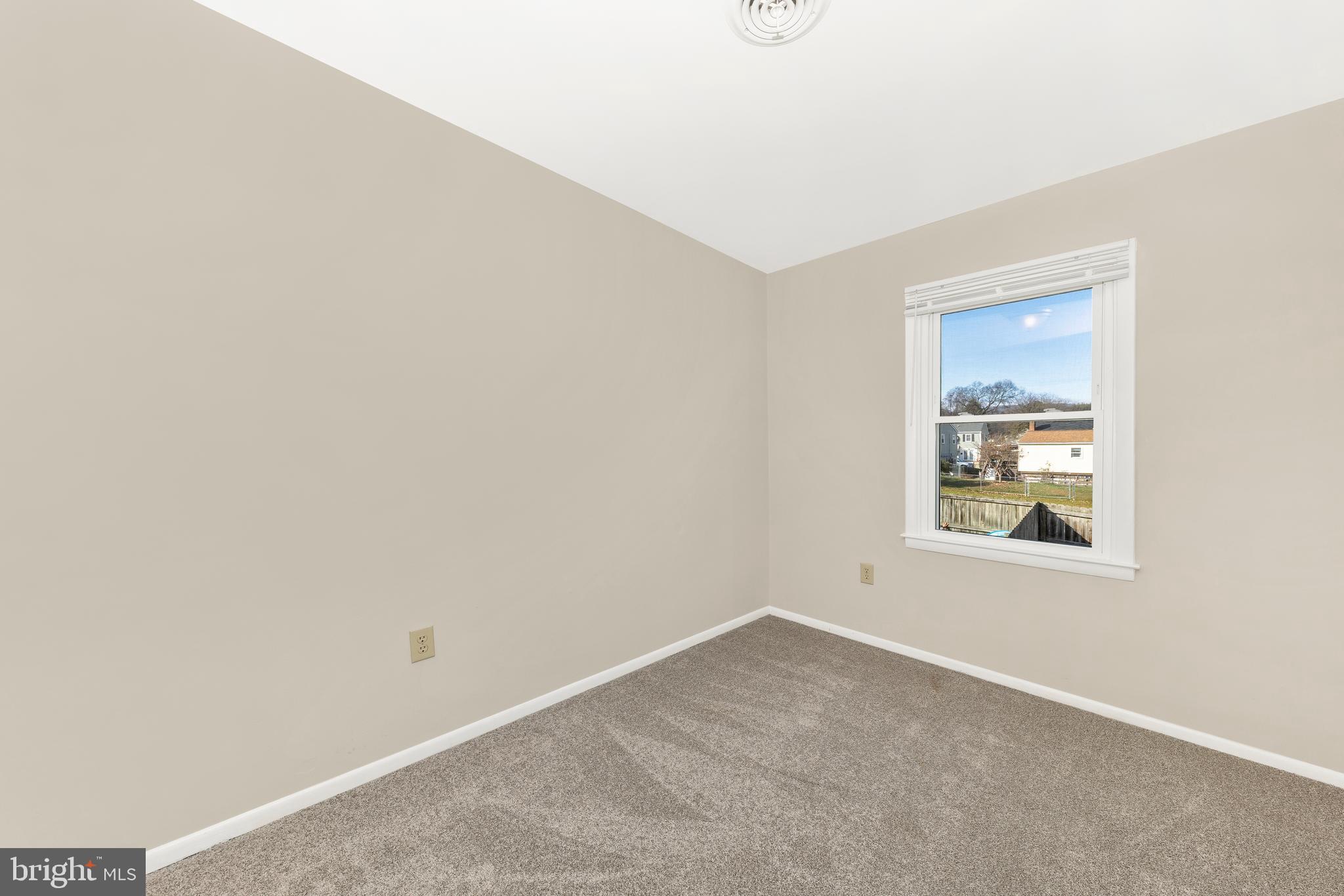 167 Stonegate Drive Frederick, MD 21702 - Photo 31 of 48 an empty room with a window