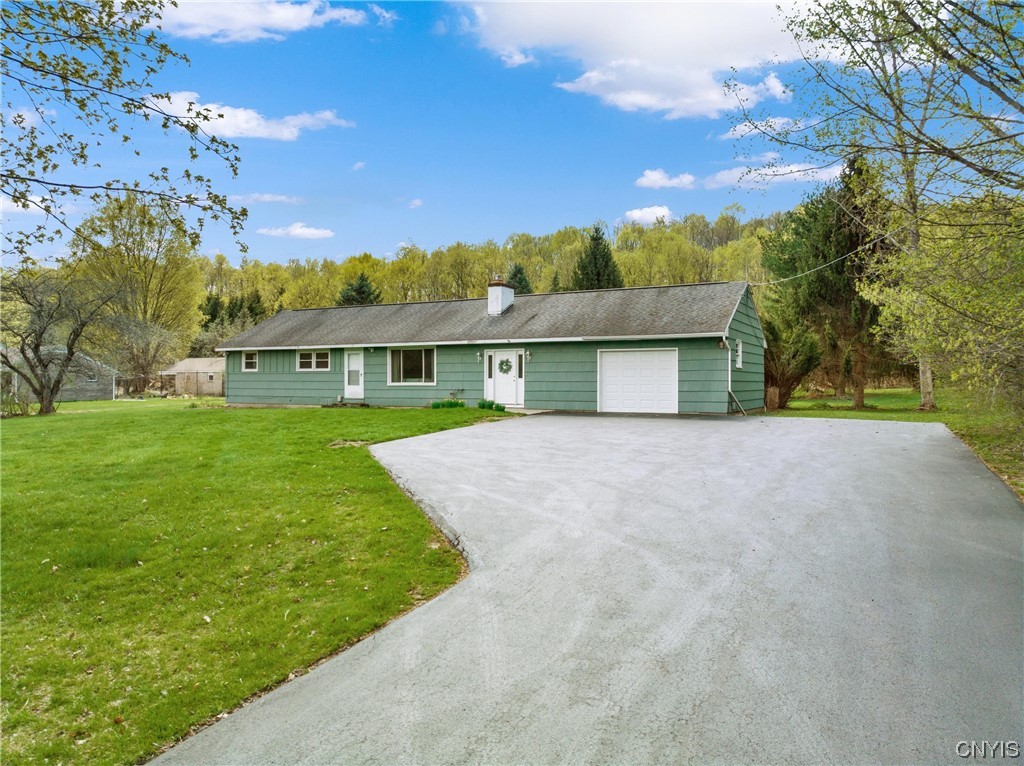 1124 Nottingham Road De Witt, NY 13078 - Photo 1 of 50