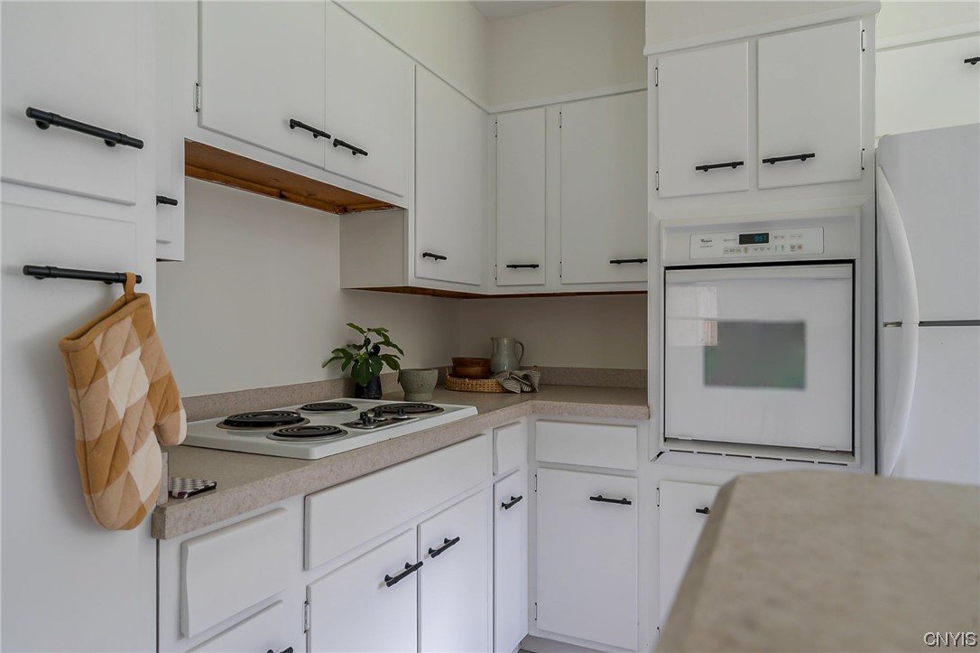 1124 Nottingham Road De Witt, NY 13078 - Photo 27 of 50