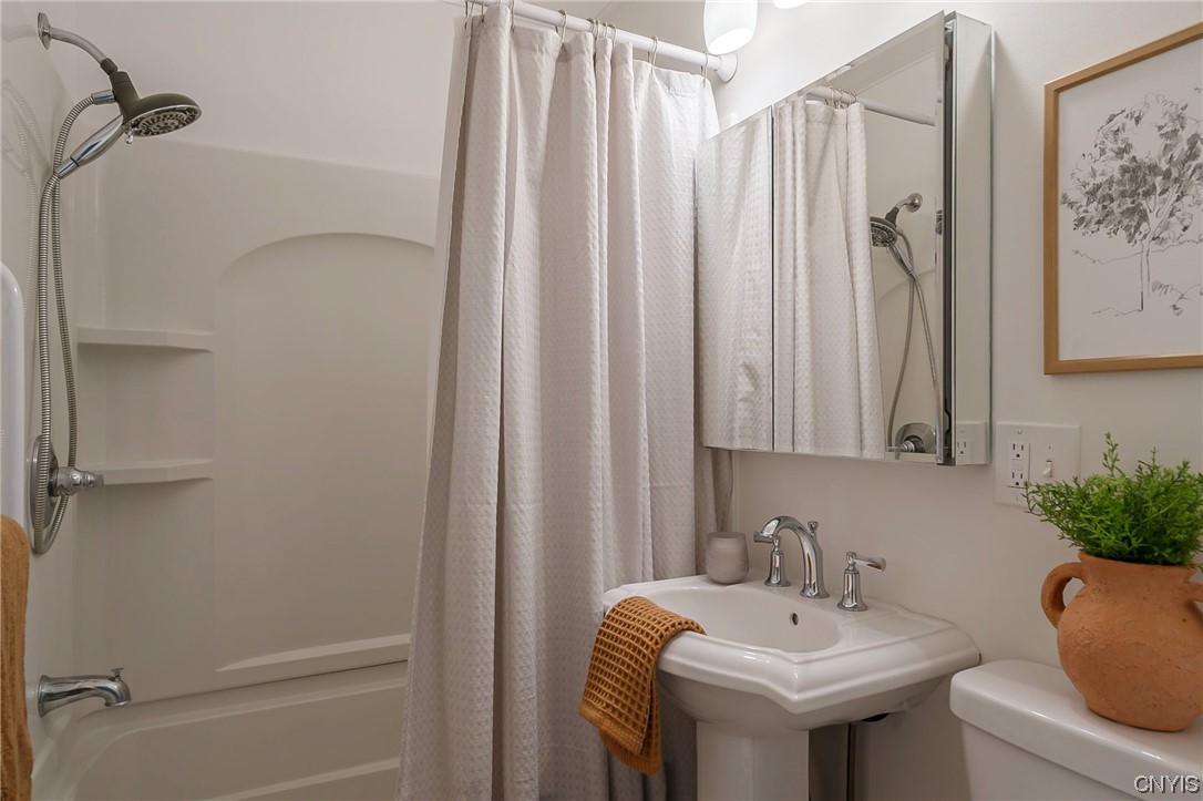 1124 Nottingham Road De Witt, NY 13078 - Photo 40 of 50