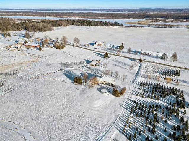 $549,000 | 61 Campbell Bay Road, Swanton, VT 05488