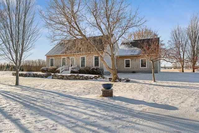 $549,000 | 61 Campbell Bay Road, Swanton, VT 05488