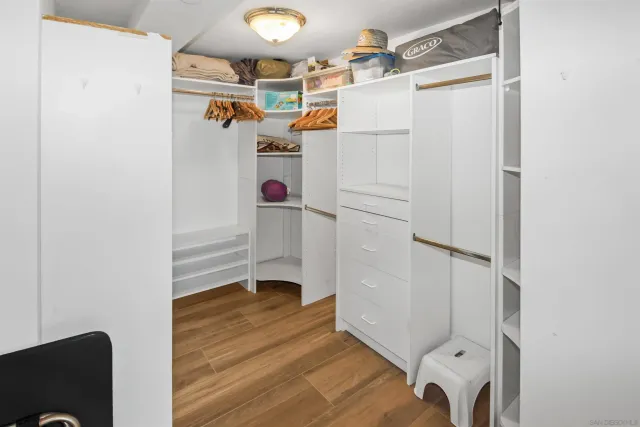 a view of utility room