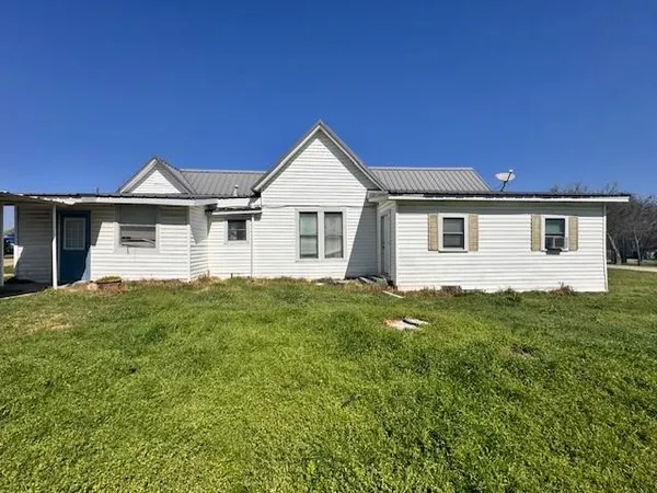 $339,900 | 8208 Pearl Street, Alvarado, TX 76009