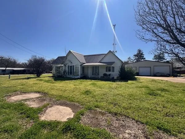 $339,900 | 8208 Pearl Street, Alvarado, TX 76009