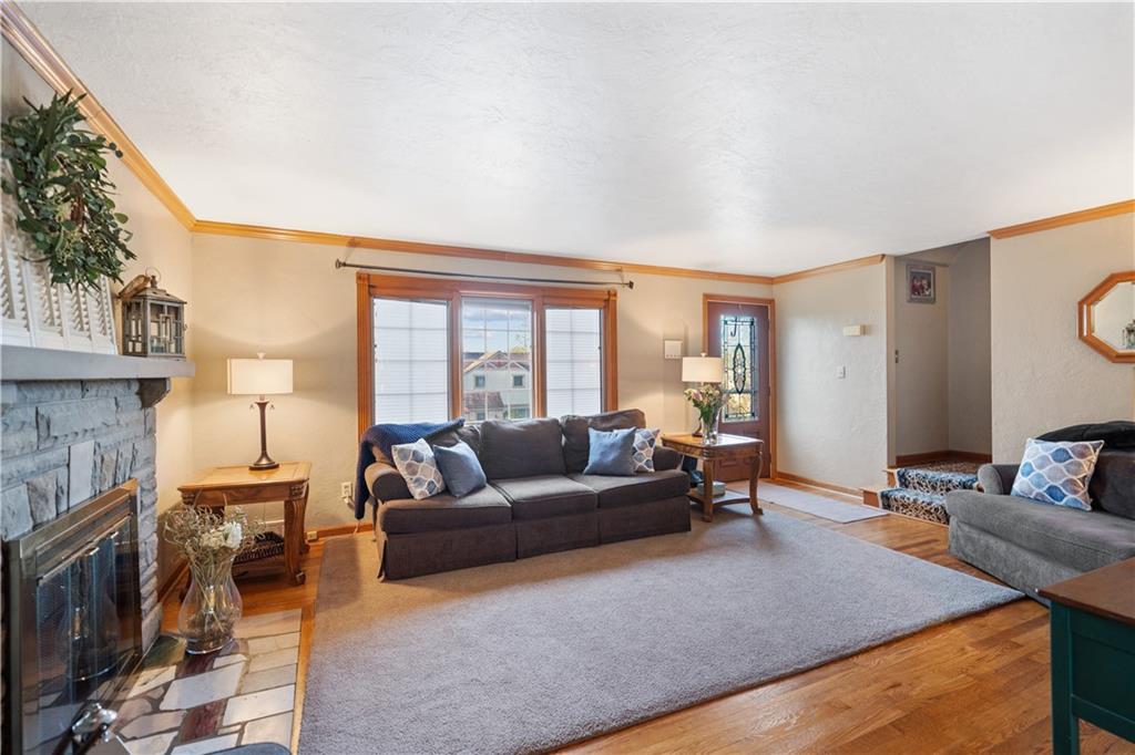 1341 Varner Road Pittsburgh, PA 15227 - Photo 3 of 27 Gallery Image 3