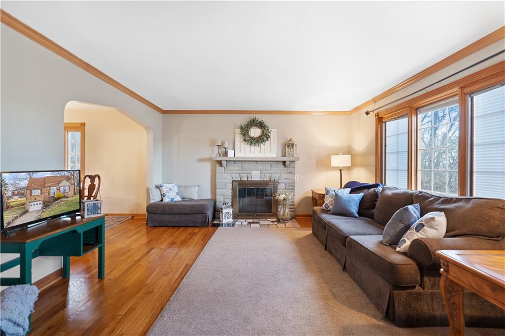1341 Varner Road Pittsburgh, PA 15227 - Photo 4 of 27 Gallery Image 4