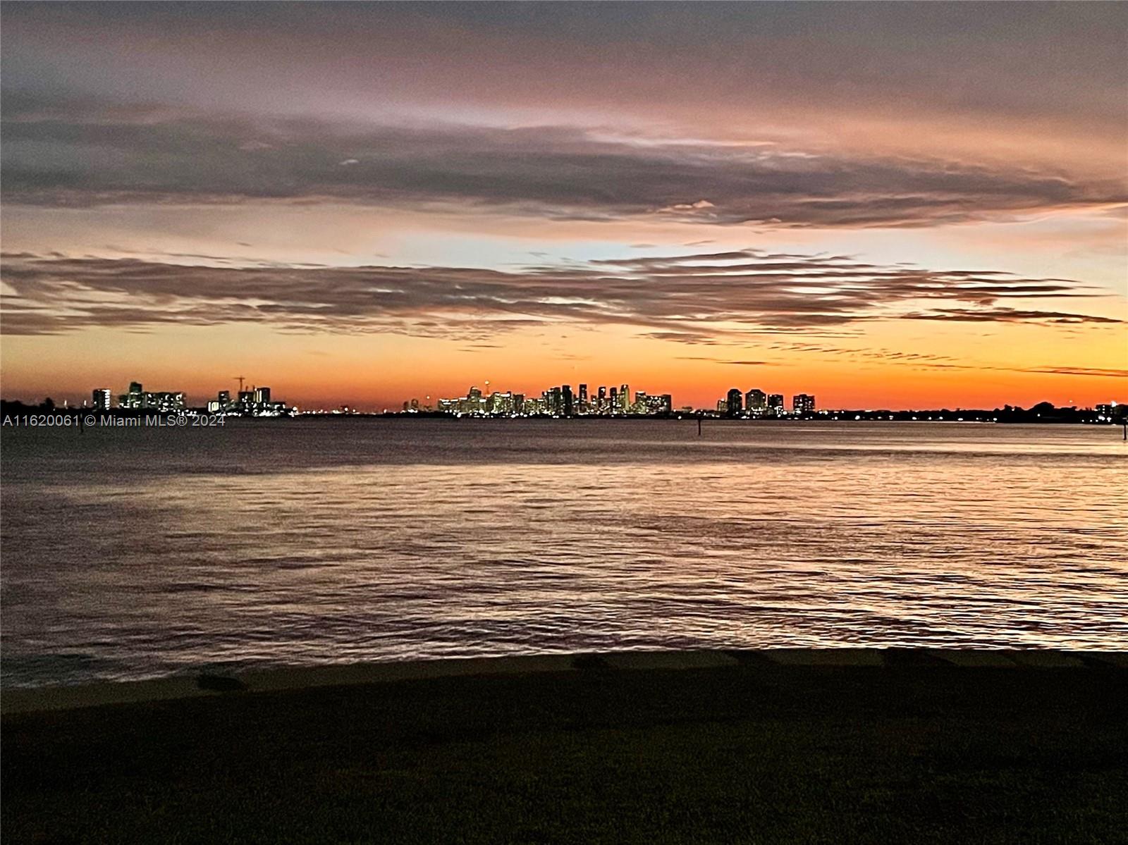 1982 Northeast 119th Rd  