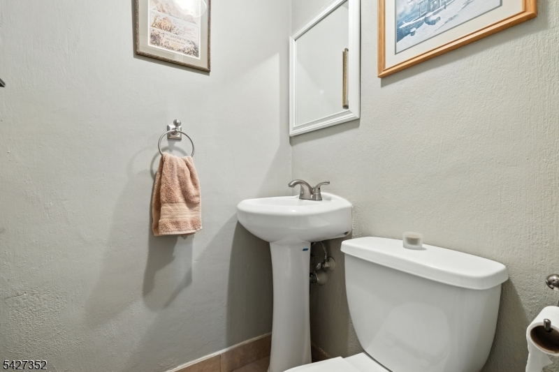 15 Catalpa Road Morristown, NJ 07960 - Photo 19 of 27
