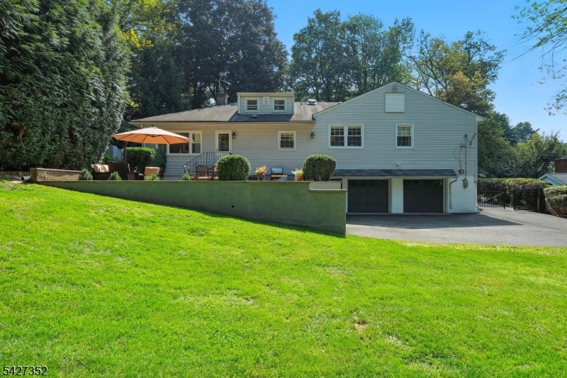 15 Catalpa Road Morristown, NJ 07960 - Photo 25 of 27