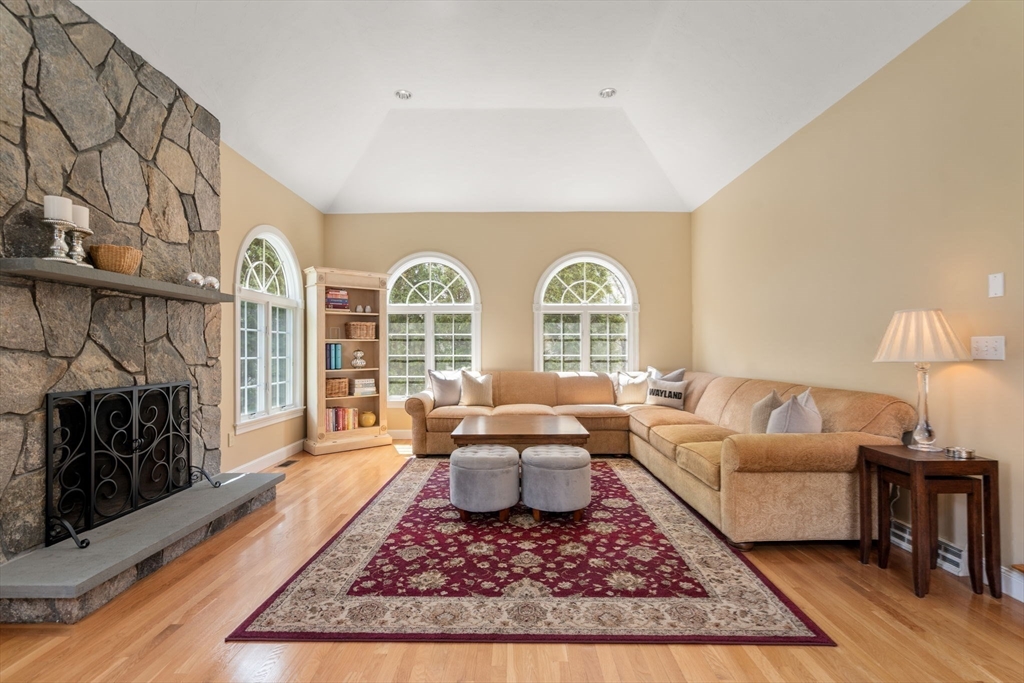 41 York Road Wayland, MA 01778 - Photo 12 of 33 Gallery Image 12