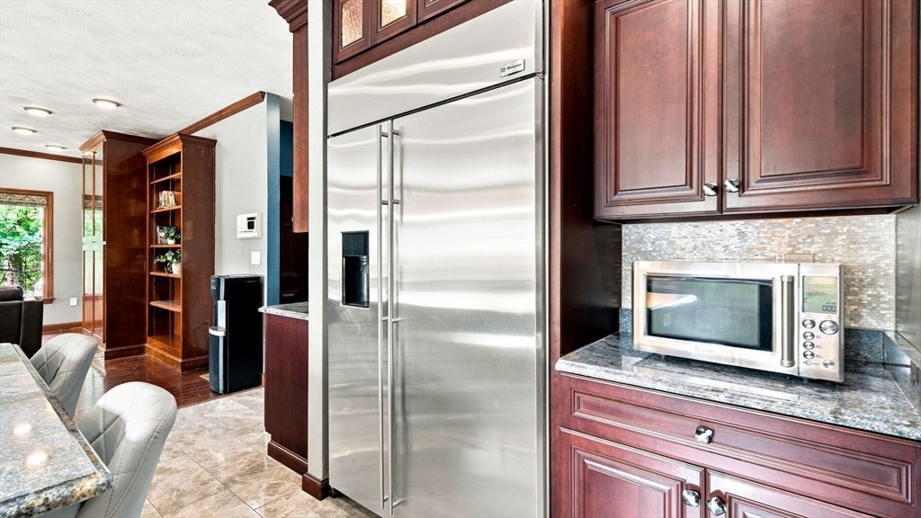 41 Spruce Road North Reading, MA 01864 - Photo 17 of 40 Gallery Image 17