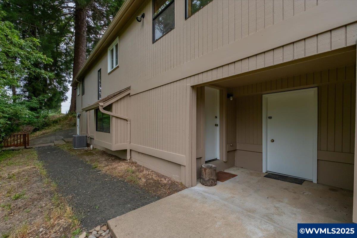 320 North Gun Club Road Independence, OR 97351 - Photo 39 of 47