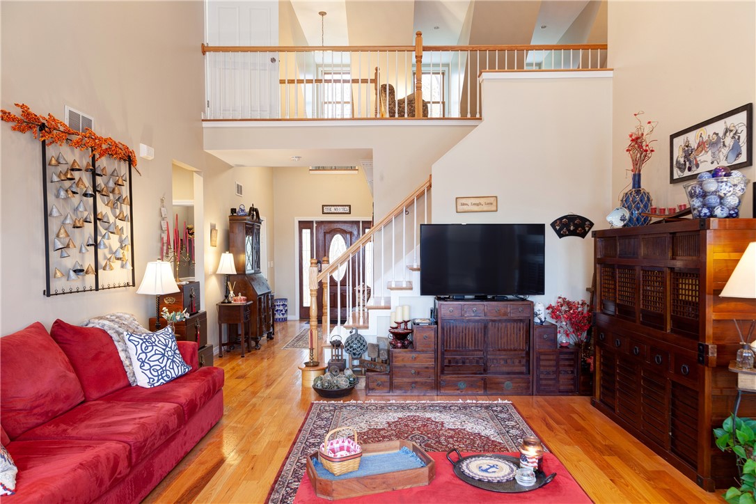 225 Kaufman Road Tiverton, RI 02878 - Photo 12 of 43 Living Room