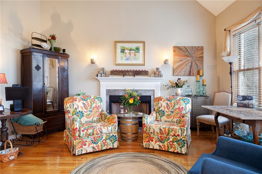 225 Kaufman Road Tiverton, RI 02878 - Photo 16 of 43 Family Room