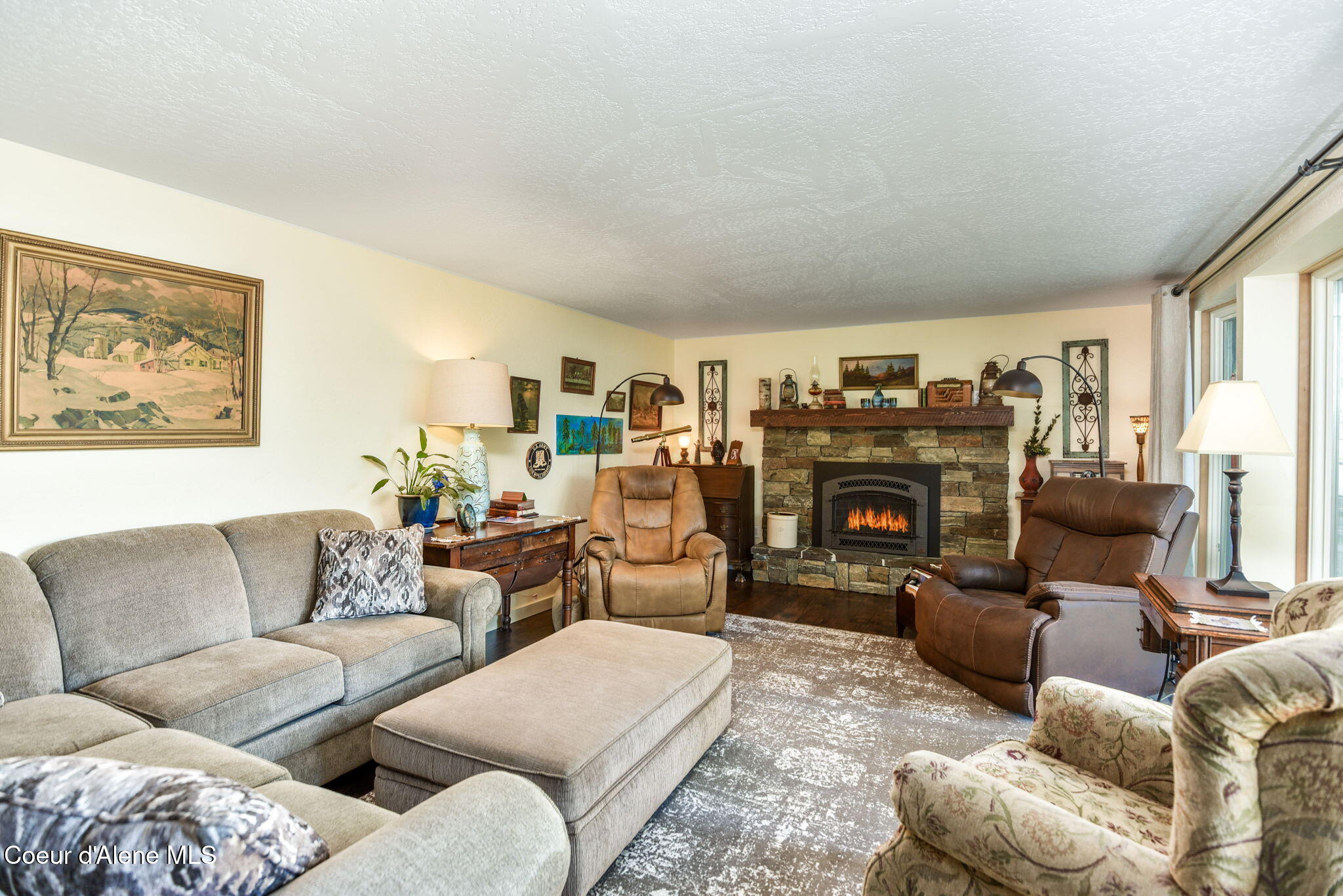 16232 East 1st Street Bayview, ID 83803 - Photo 9 of 31 Livingroom