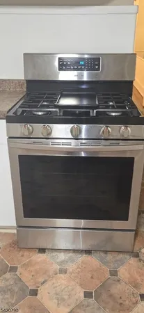 $2,200 | 449 East 26th Street, Paterson, NJ 07514