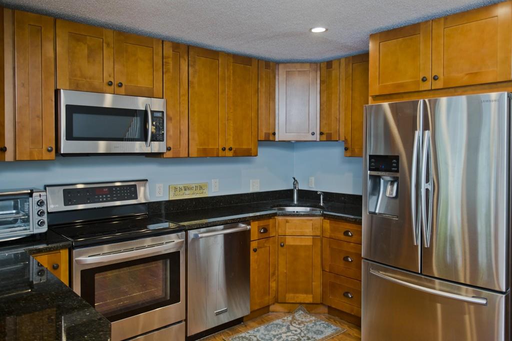 24 Shore Road Southwick, MA 01077 - Photo 4 of 38