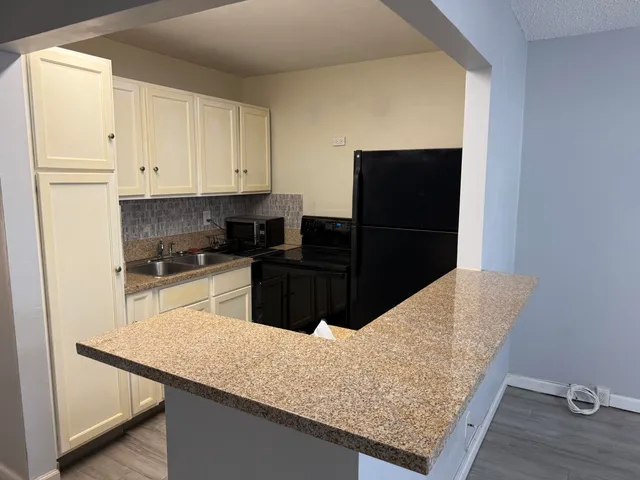 $1,400 | 127 Northampton G, Unit G, West Palm Beach, FL 33417