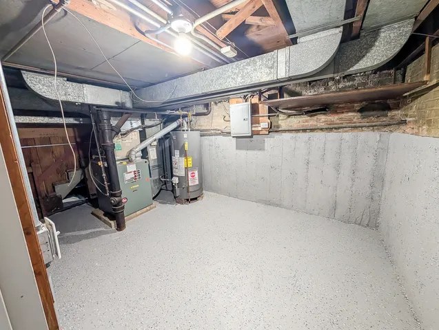 $329,900 | 439 Morris Avenue, Bellwood, IL 60104