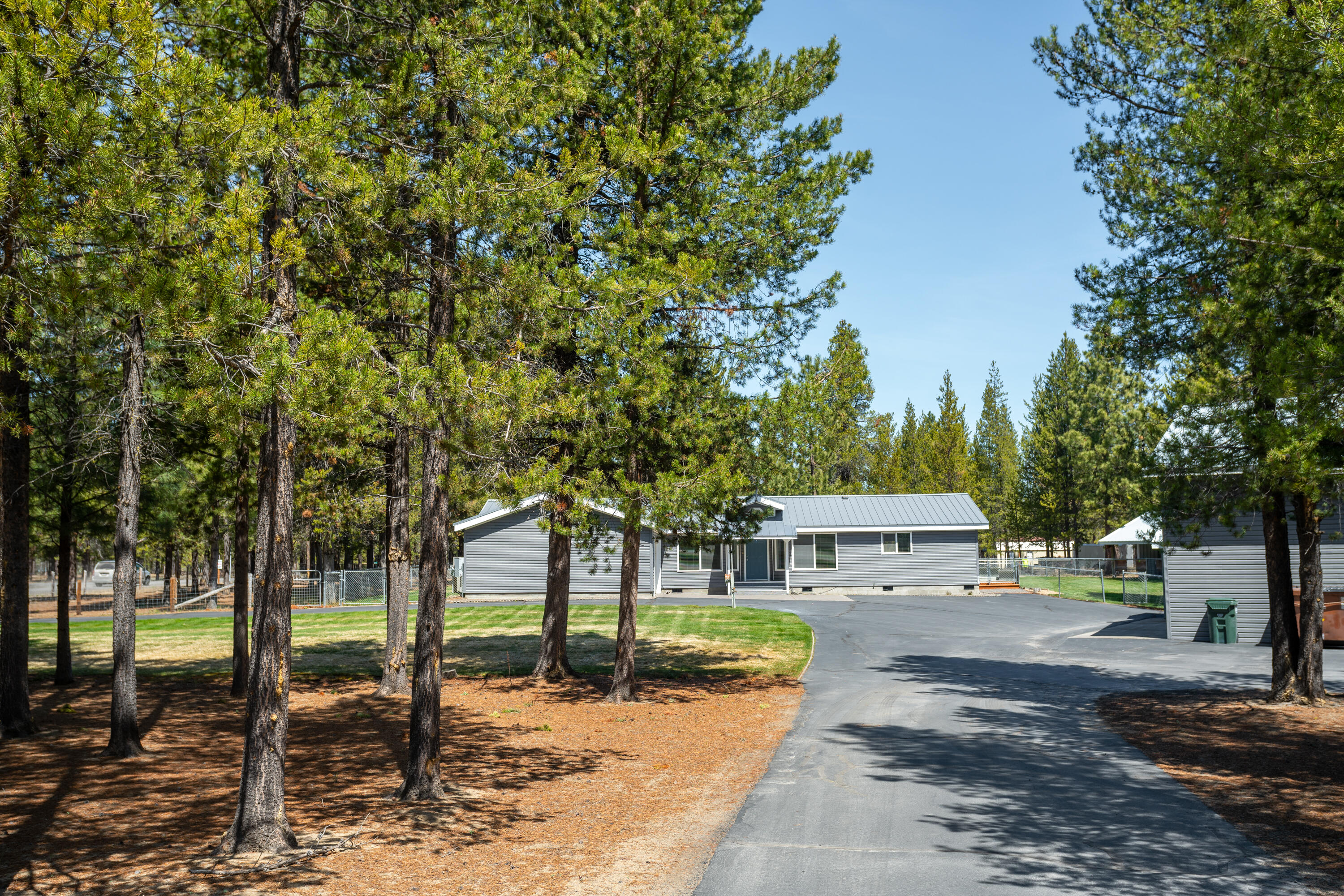 15720 Dawn Road La Pine, OR 97739 - Photo 3 of 39 15720 Dawn Road 3 of 36