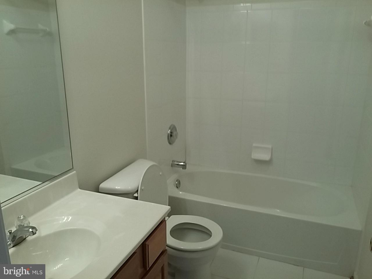 720 Luke Road Baltimore, MD 21220 - Photo 7 of 12 Bath