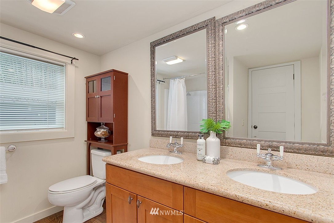 626 North 65th Street Seattle, WA 98103 - Photo 8 of 16 Gallery Image 8