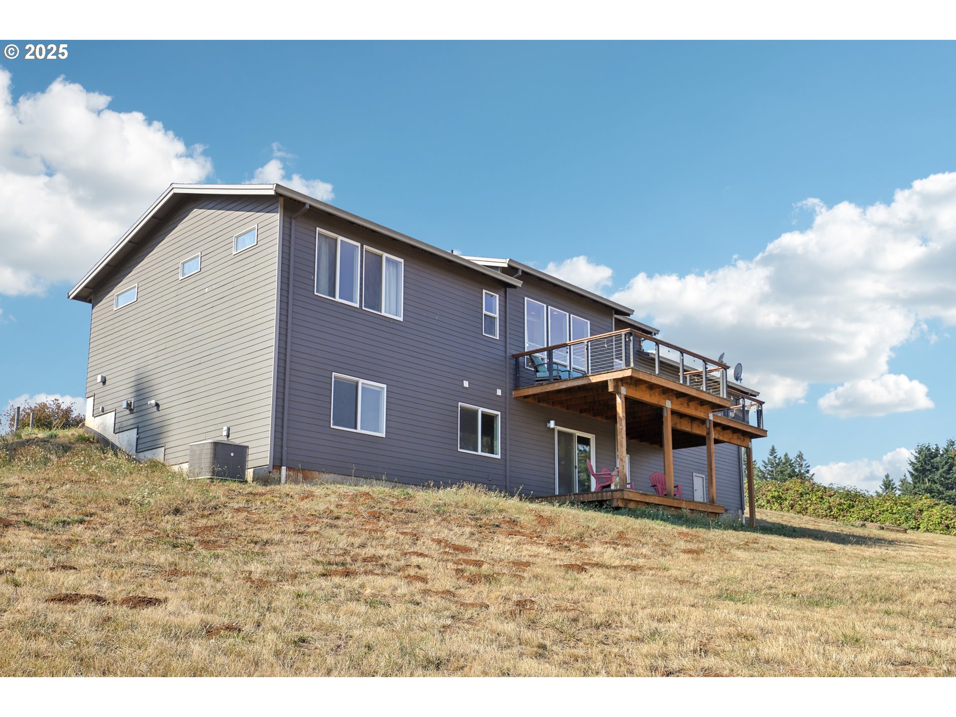13005 South Casto Road Oregon City, OR 97045 - Photo 36 of 43 a house view with a outdoor space