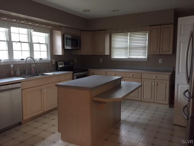 4437 Greenfield Road Bethlehem, PA 18017 - Photo 7 of 21 Gallery Image 7