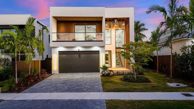 $3,195,000 | 618 Northeast 17th Way, Fort Lauderdale, FL 33304