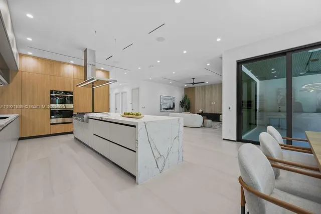 $3,195,000 | 618 Northeast 17th Way, Fort Lauderdale, FL 33304