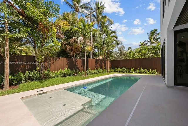 $3,195,000 | 618 Northeast 17th Way, Fort Lauderdale, FL 33304