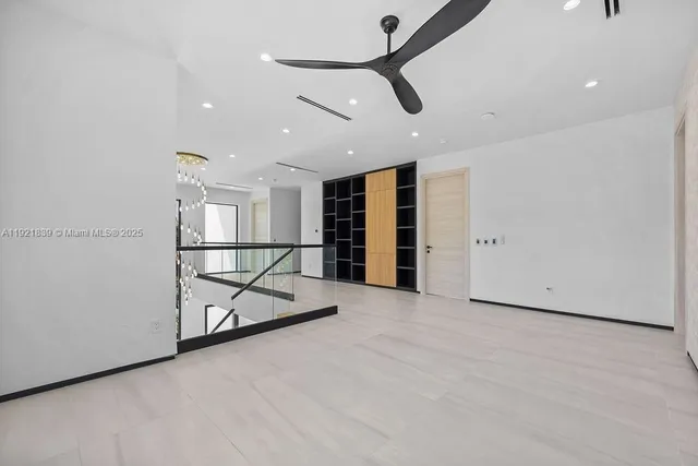 $3,195,000 | 618 Northeast 17th Way, Fort Lauderdale, FL 33304