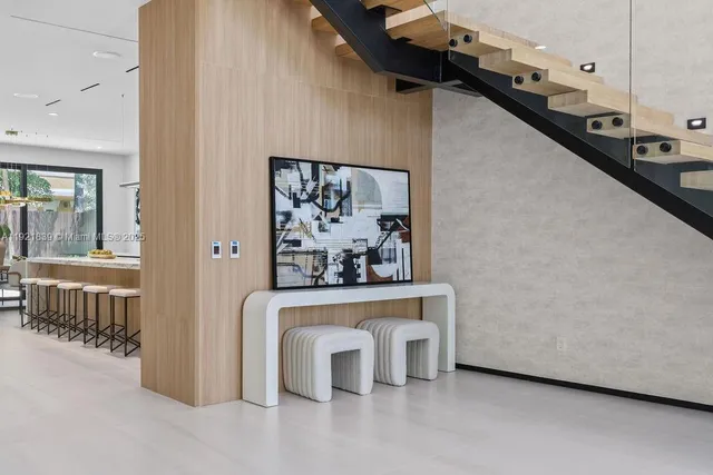 $3,195,000 | 618 Northeast 17th Way, Fort Lauderdale, FL 33304